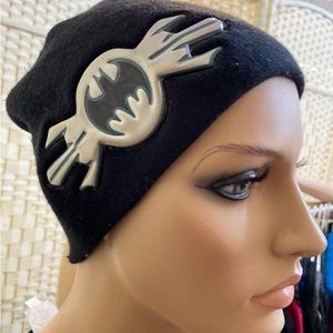 Stunning Warner Bros Batman Black Silver Beanie Hat